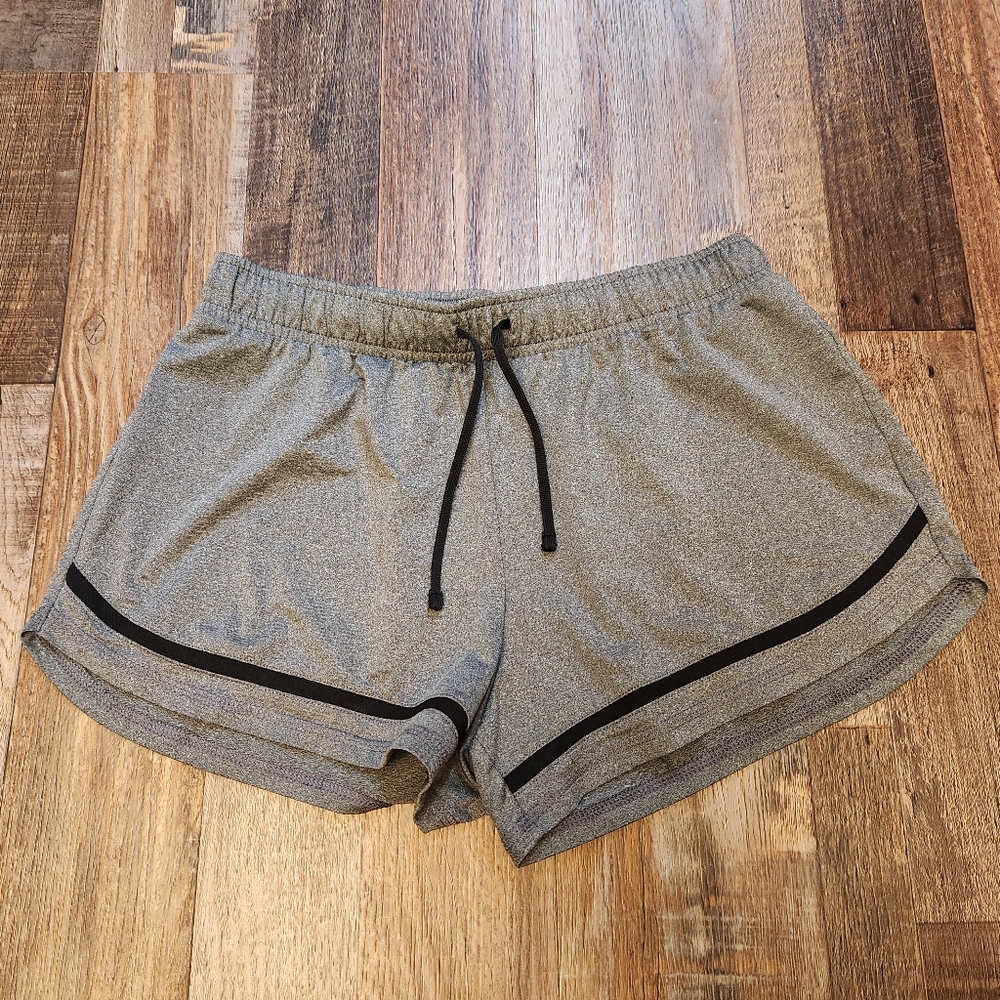SO Gray Athletic Shorts Size M